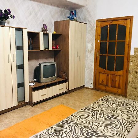 1 Room Apartment 敖德萨 外观 照片